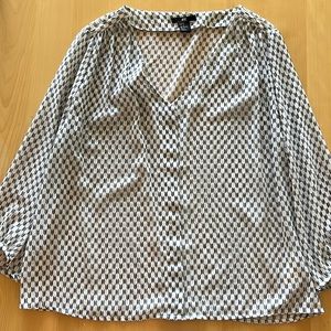 H&M black and white pattern blouse